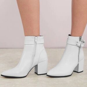 White STEVEN by Steve Madden booties
